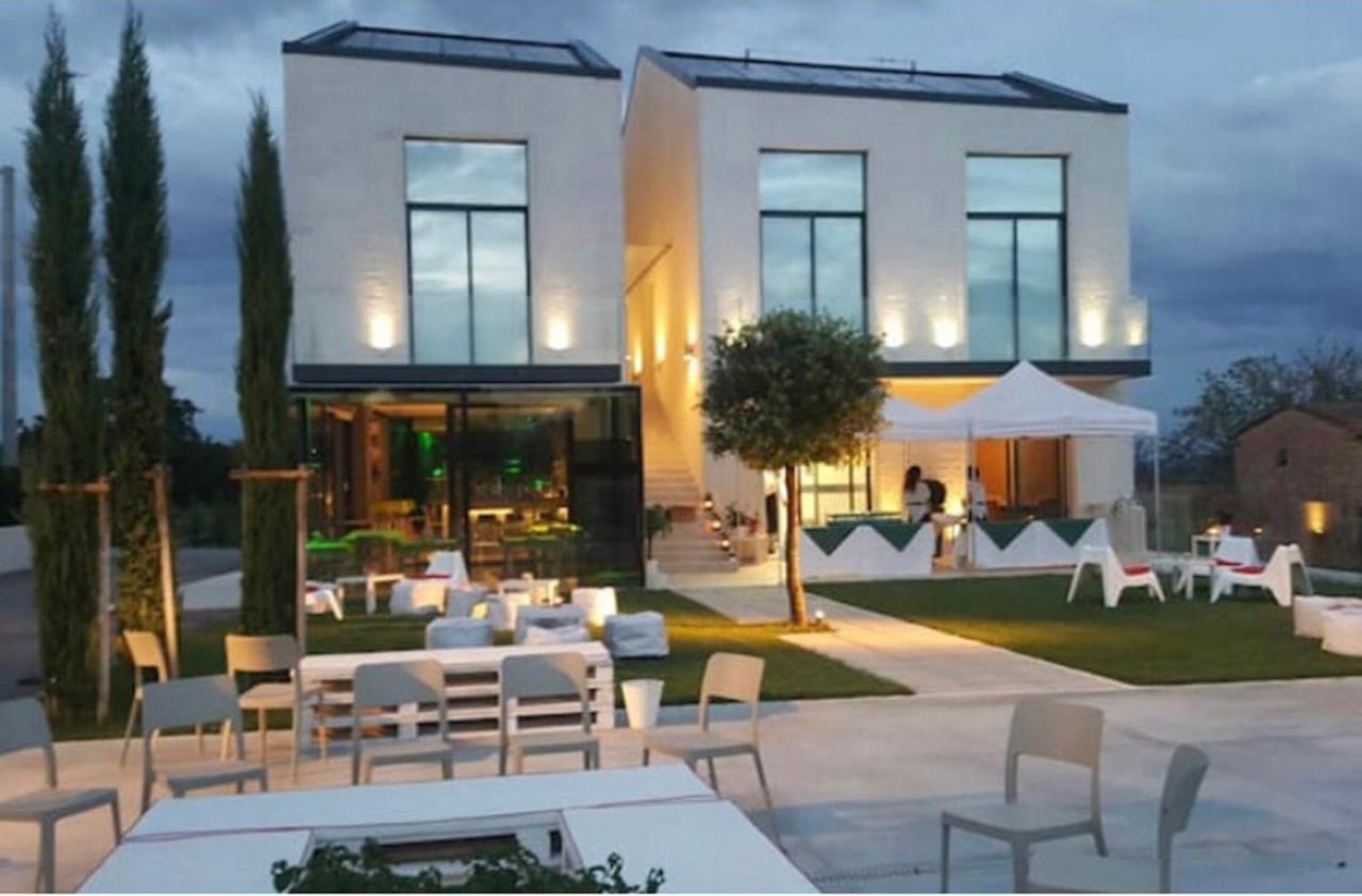 Apartamento Loft A Montepulciano Sopra Birrificio Artigianale Abbadia a Isola Exterior foto
